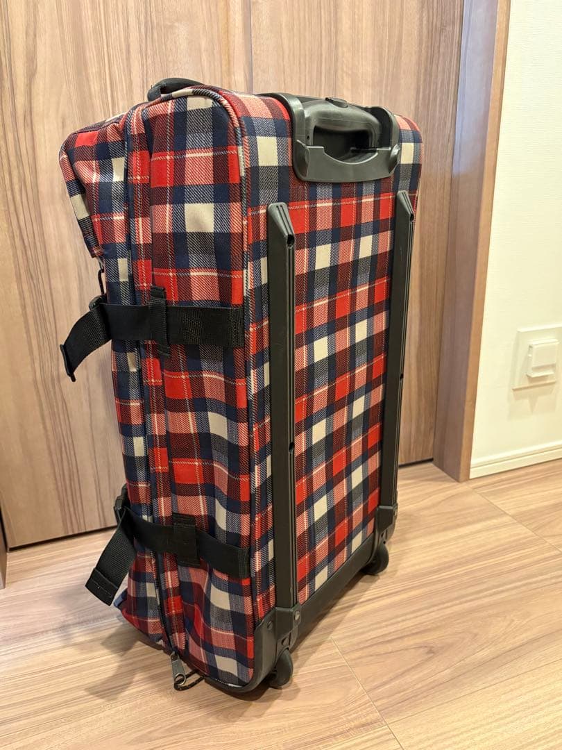 EASTPAK イーストパック　スーツケース キャリーケース　キャリーバック