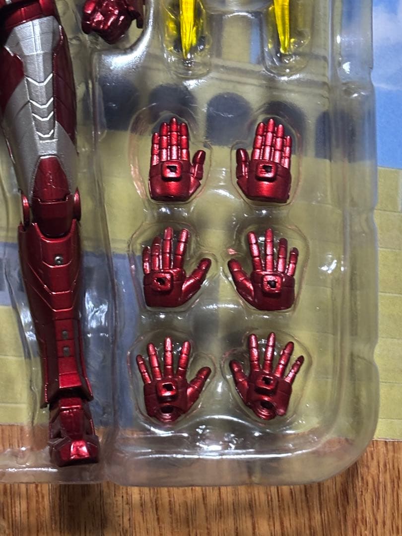 S.H.Figuartsアイアンマンマーク5 『アイアンマン2 』※状態美品