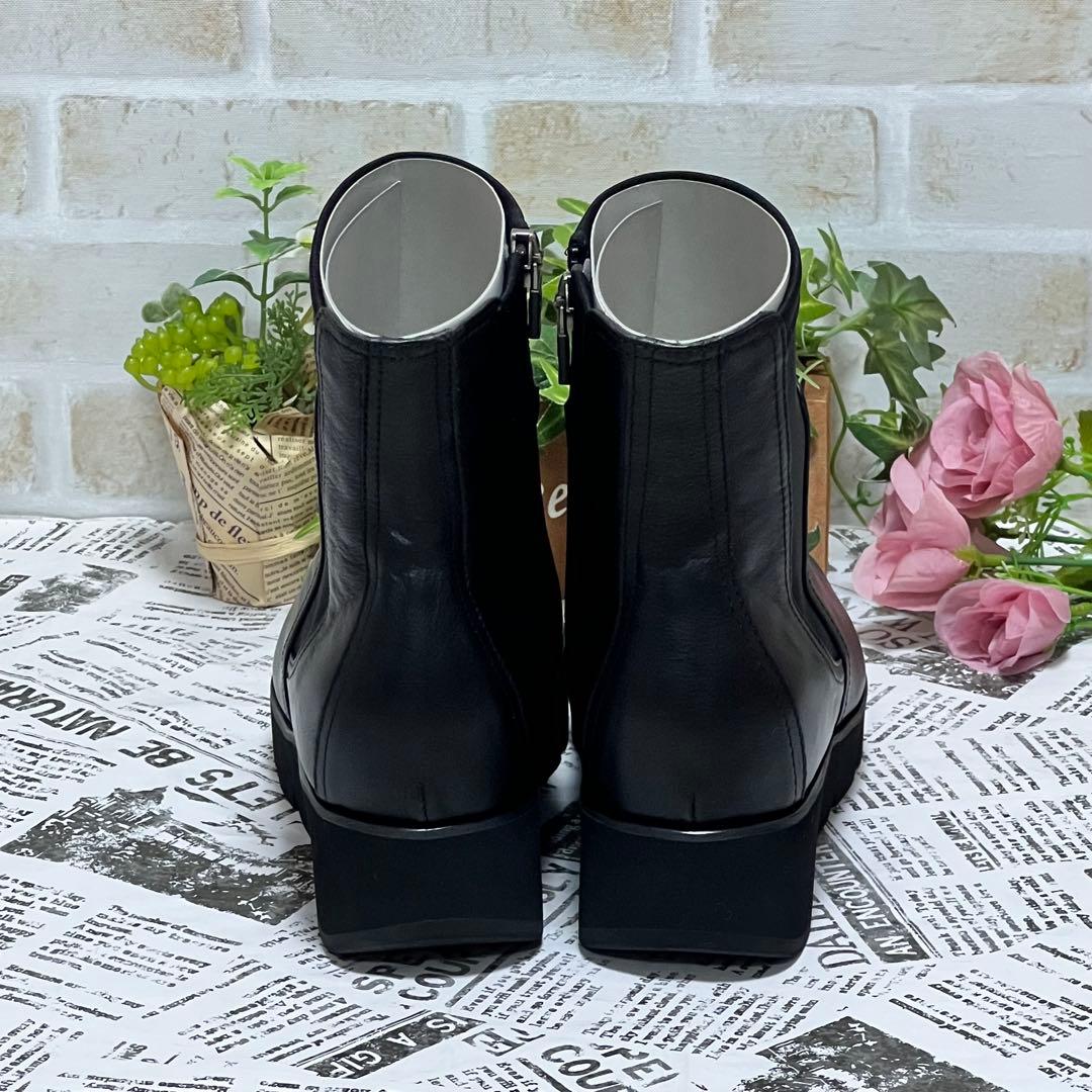 新品未使用品　BeauFort ブラック厚底ブーツ 23.5