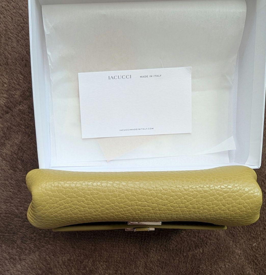 【またみあん】【美品】IACUCCI 二つ折り財布