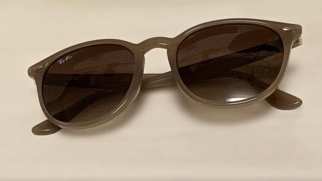 Ray-Ban サングラス形：ボストン　男女兼用イタリア製