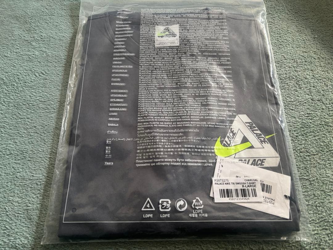 PALACE Nike Tri Swoosh T-Shirt チャコール xl