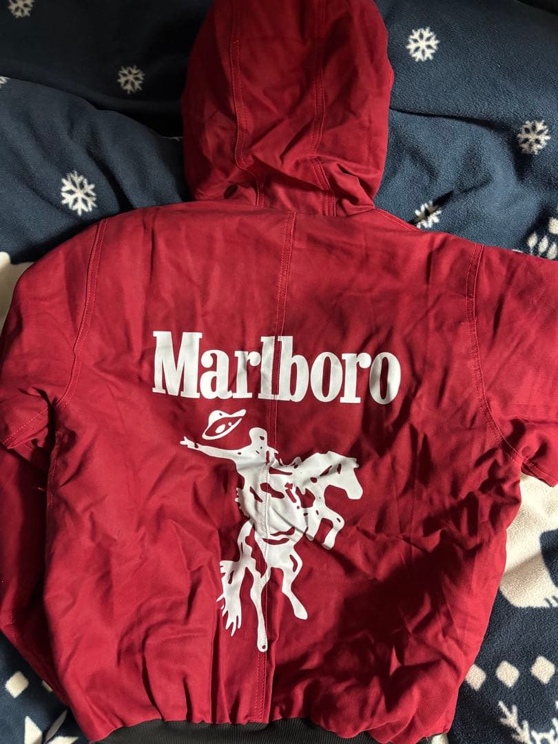 Carhartt × Marlboroアクティブジャケット リワーク レッド