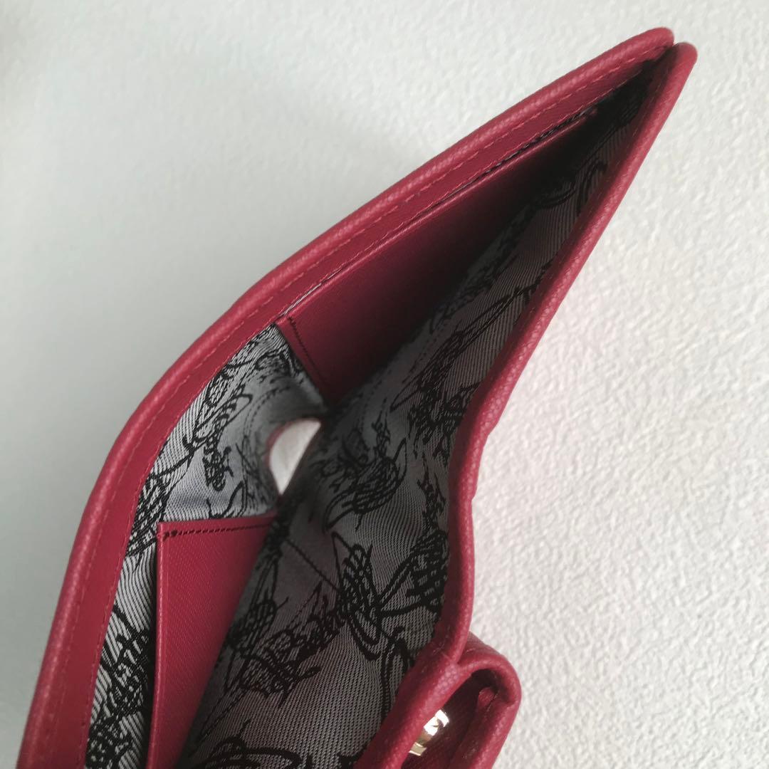 ヴィヴィアンウエストウッドレッド二つ折り財布